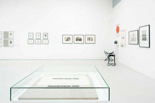 Ausstellungsansicht, Grafische Mappenwerke aus der DDR. Prometheus & Co, BLMK Cottbus, 2023, Foto: Bernd Schönberger