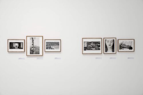 Ausstellungsansicht, Jacques Henri Lartigue & André Kertesz. Un pas de côte / Ein Schritt zur Seite, BLMK Cottbus, 2023 © Ministère de la Culture, MPP, Foto: Bernd Schönberger