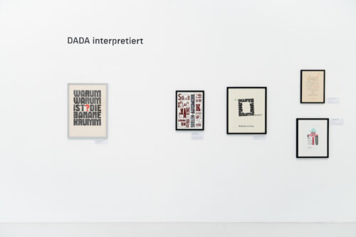 Ausstellungsansicht, DADA ruht nicht. Typografie, Letterpress & Grafik, BLMK Cottbus, 2023, Foto: Bernd Schönberger