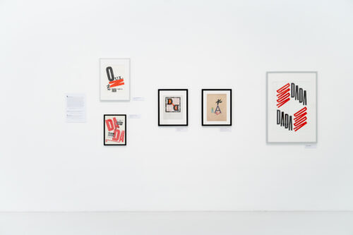 Ausstellungsansicht, DADA ruht nicht. Typografie, Letterpress & Grafik, BLMK Cottbus, 2023, Foto: Bernd Schönberger