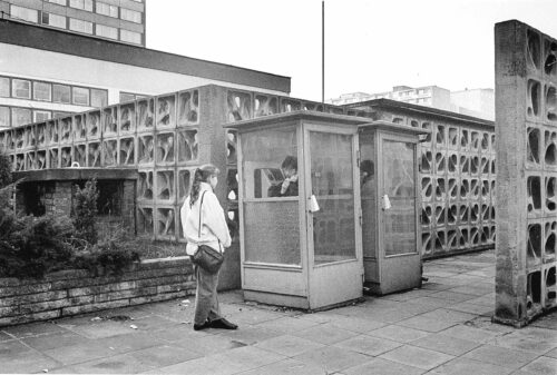 Ingrid Hartmetz, aus: Halbe Stadt, 1986 – 1988, Silbergelatineabzug © Ingrid Hartmetz