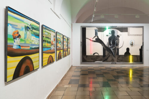 Ausstellungsansicht, GroßARTig. Bilder und Skulpturen aus der Sammlung im Großformat, BLMK Frankfurt (Oder), 2024, Foto: Bernd Schönberger