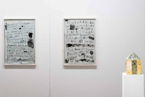 Ausstellungsansicht, zu/haus - bei sich. Rachel Kohn & Christiane Wartenberg, BLMK Frankfurt (Oder), 2024, Foto: Bernd Schönberger