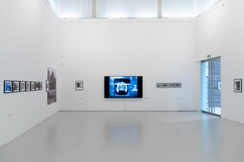 Ausstellungsansicht, An den Rändern taumelt das Glück. Die späte DDR in der Fotografie, BLMK Cottbus, 2025, Foto: Bernd Schönberger