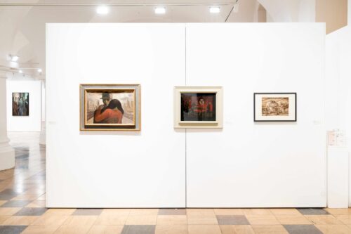 Ausstellungsansicht, Menschen und Milieus. Soziale Wirklichkeiten zwischen Distanz und Parteinahme, BLMK Frankfurt (Oder), 2025, Foto: Bernd Schönberger