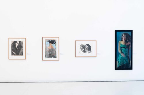 Ausstellungsansicht, Unbeschreiblich weiblich. Frauenbilder in der DDR, BLMK Cottbus, 2025, Foto: Bernd Schönberger