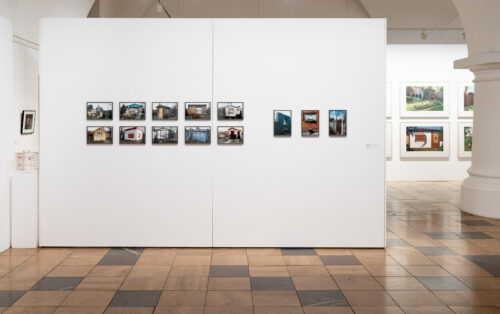 Ausstellungsansicht, Schrebergärten. Streifzüge durch einen Mikrokosmos, BLMK Frankfurt (Oder), 2025, Foto: Bernd Schönberger