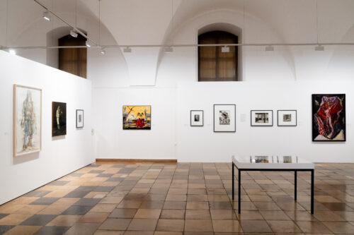 Ausstellungsansicht, gefaltet entfaltet. Werke aus der Sammlung des BLMK, BLMK Frankfurt (Oder), 2025, Foto: Bernd Schönberger