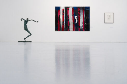 Ausstellungsansicht, Über Schatten Springen. Die Tänzerin Fine Kwiatkowski, BLMK Cottbus, 2025, Foto: Bernd Schönberger