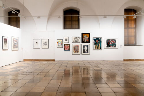 Ausstellungsansicht, Quer zum Strom. Malerei und Grafik der 1980er Jahre, BLMK Frankfurt (Oder), 2025, Foto: Bernd Schönberger