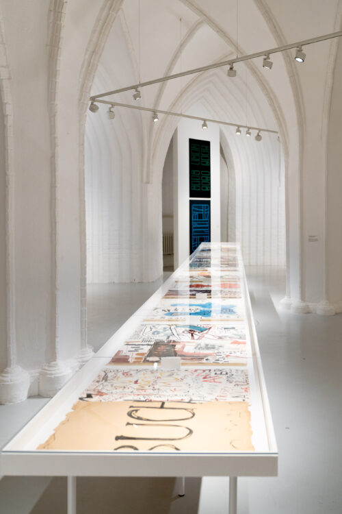 Ausstellungsansicht, Quer zum Strom. Malerei und Grafik der 1980er Jahre, BLMK Frankfurt (Oder), 2025, Foto: Bernd Schönberger