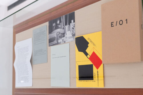 Ausstellungsansicht, Die Tage waren gezählt. Künstlerbücher und -zeitschriften mit Originalgrafik und Fotografie aus der späten DDR und Ostdeutschland, BLMK Cottbus, 2025, Foto: Bernd Schönberger